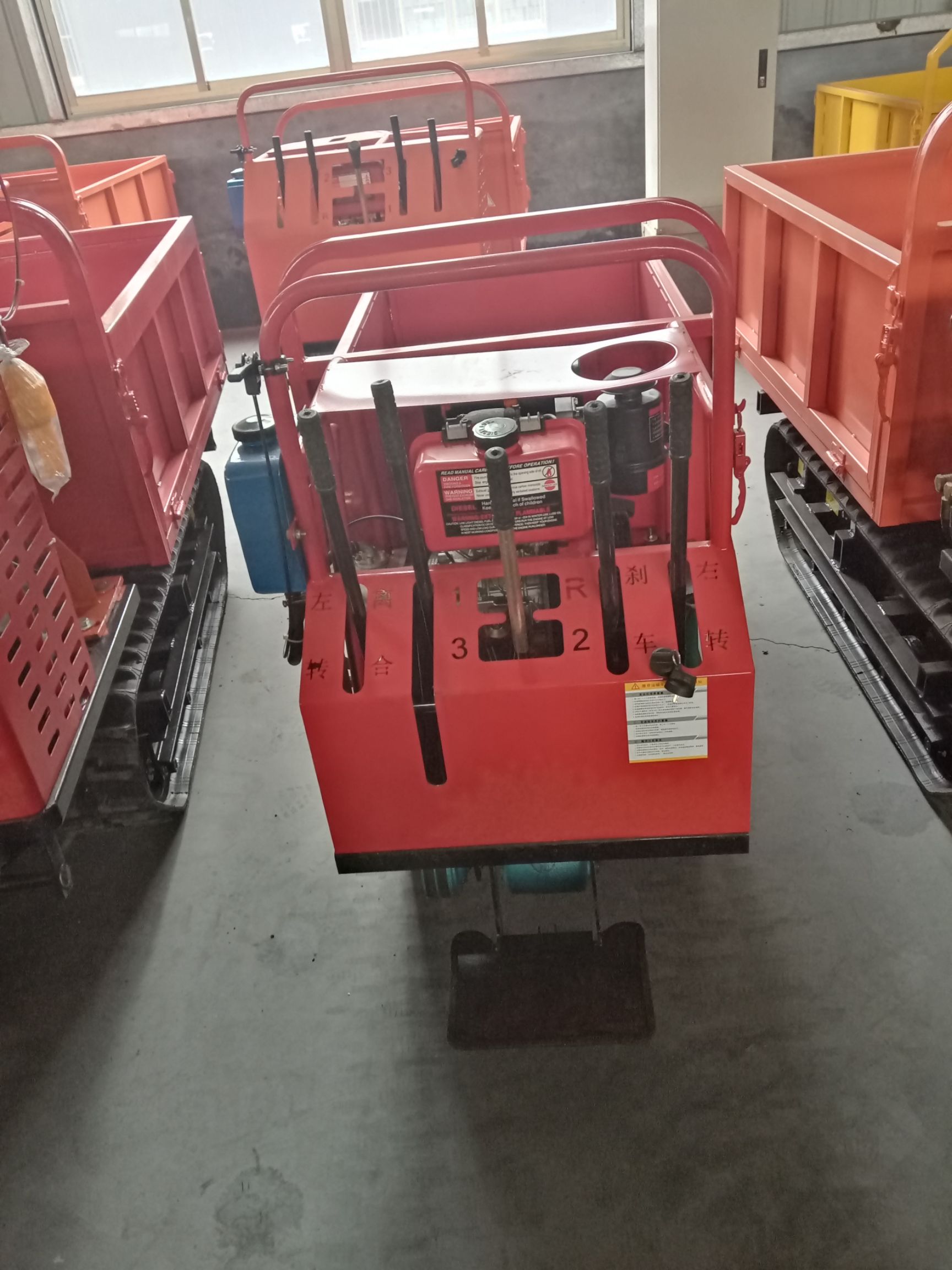 全地形爬坡王3吨履带运输车 果园拉货运输车 果园自卸运输车