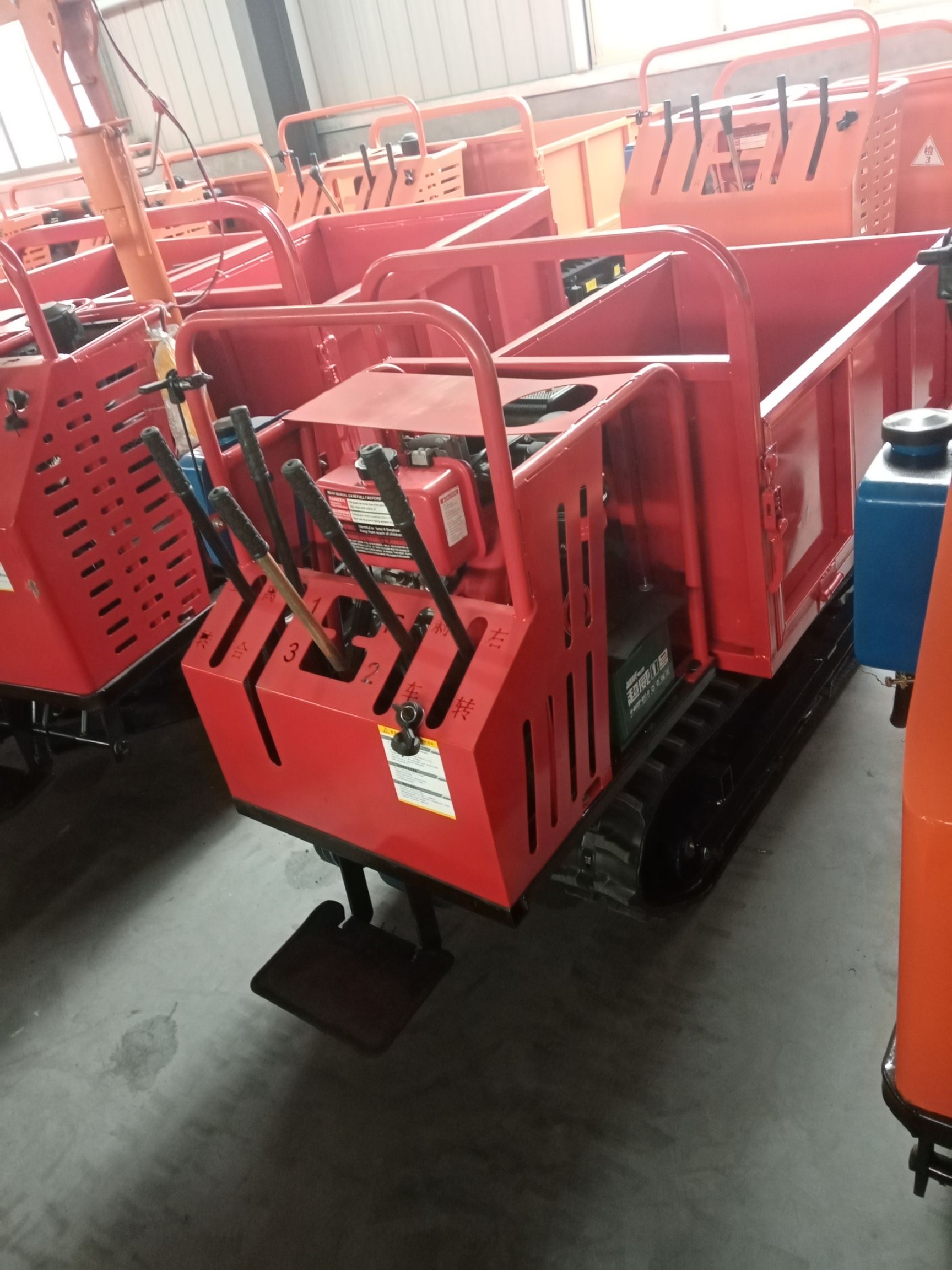 全地形爬坡王3吨履带运输车 果园拉货运输车 果园自卸运输车