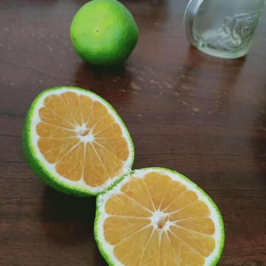 华宁县蜜桔 云南高原蜜橘，皮薄易剥，果粒饱满，无核化渣