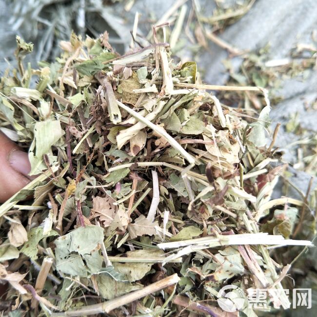 花生秧，麦秸秆，牛，羊草