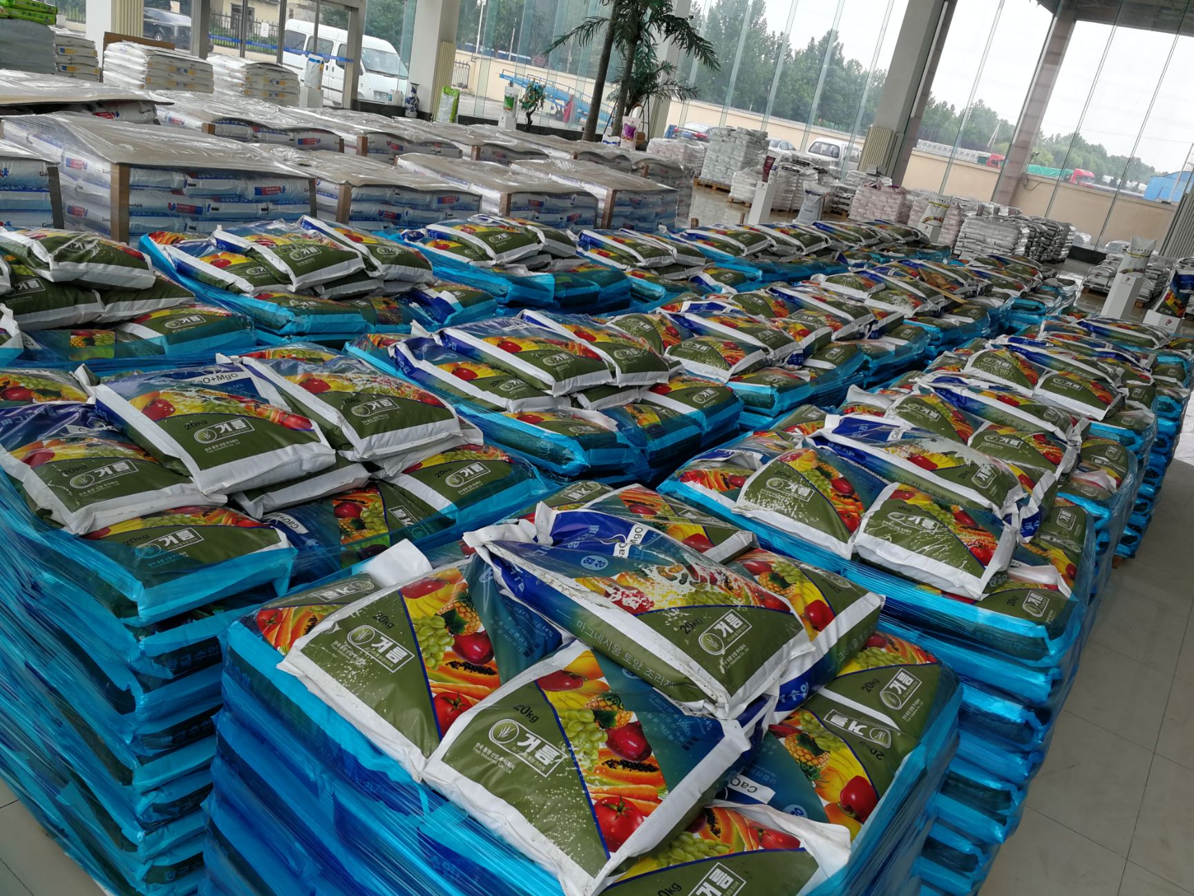 微量元素肥料  韩国钙镁土壤改良剂调节剂20公斤袋装