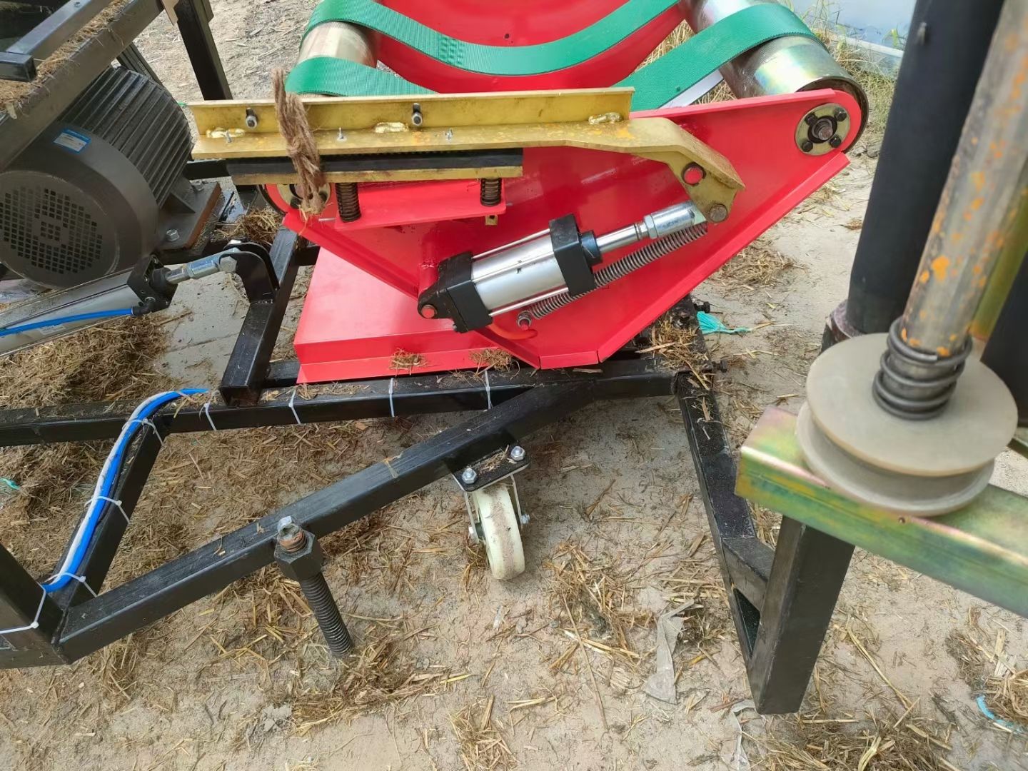 养殖设备  全自动打捆包膜一体机，青储饲料打包机，玉米秸秆牧草打包储存