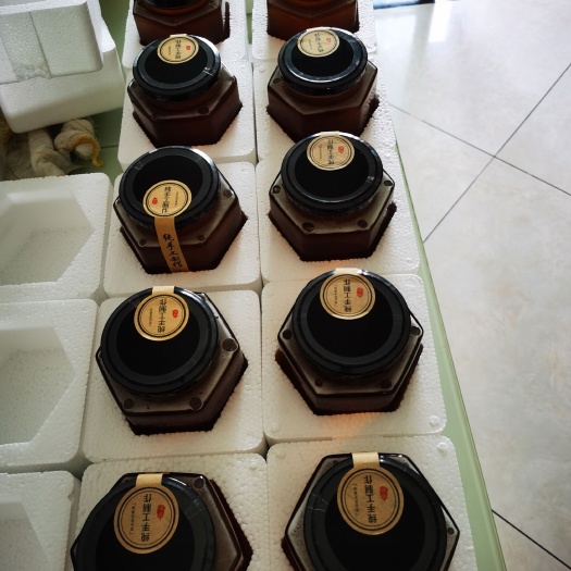 昆山市襄阳架子山下农户家养纯正荆条蜜