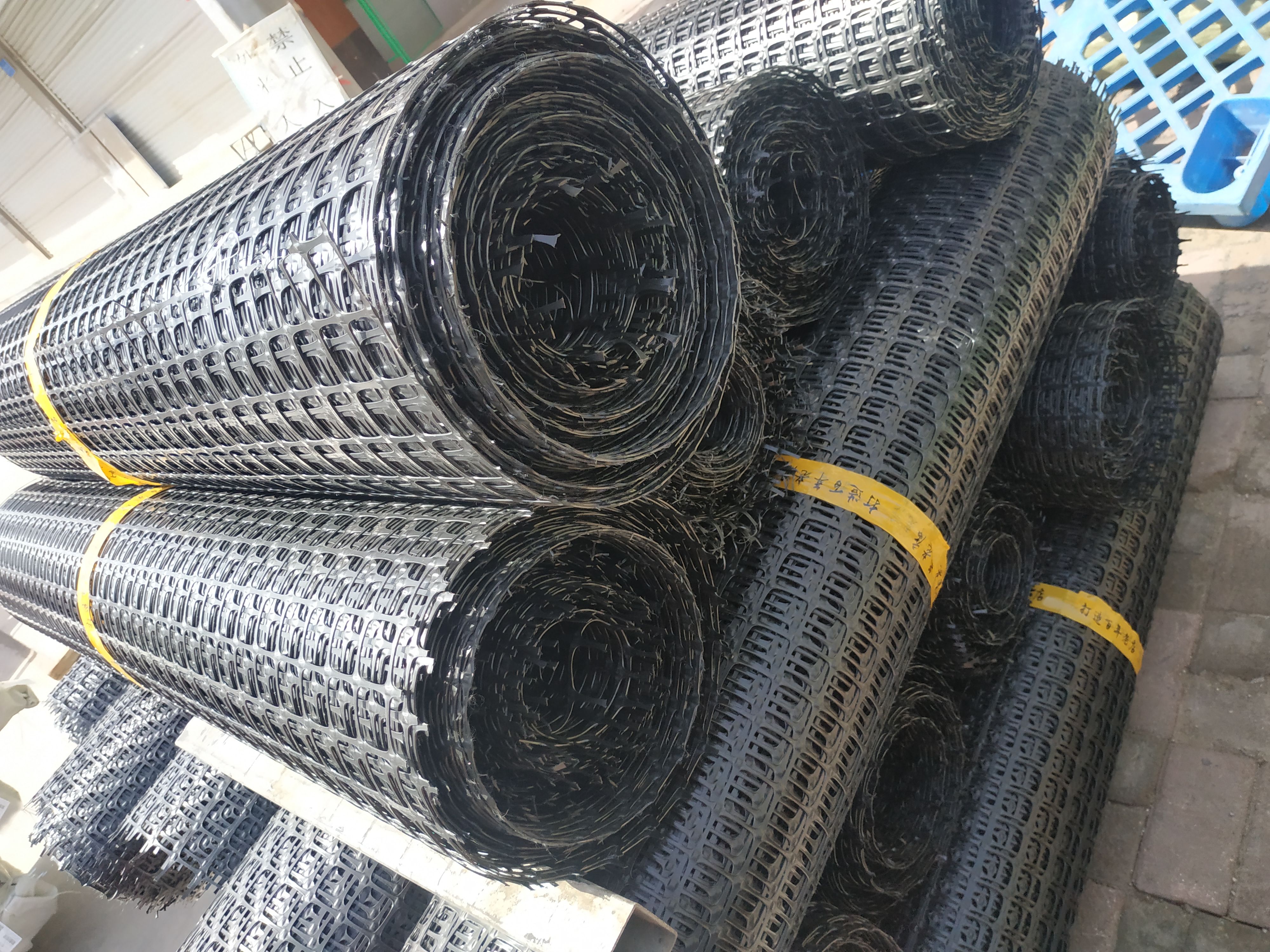 漏粪板  2厘米孔塑料养殖网漏粪网围栏网鸡鸭鹅脚踏网大棚防水