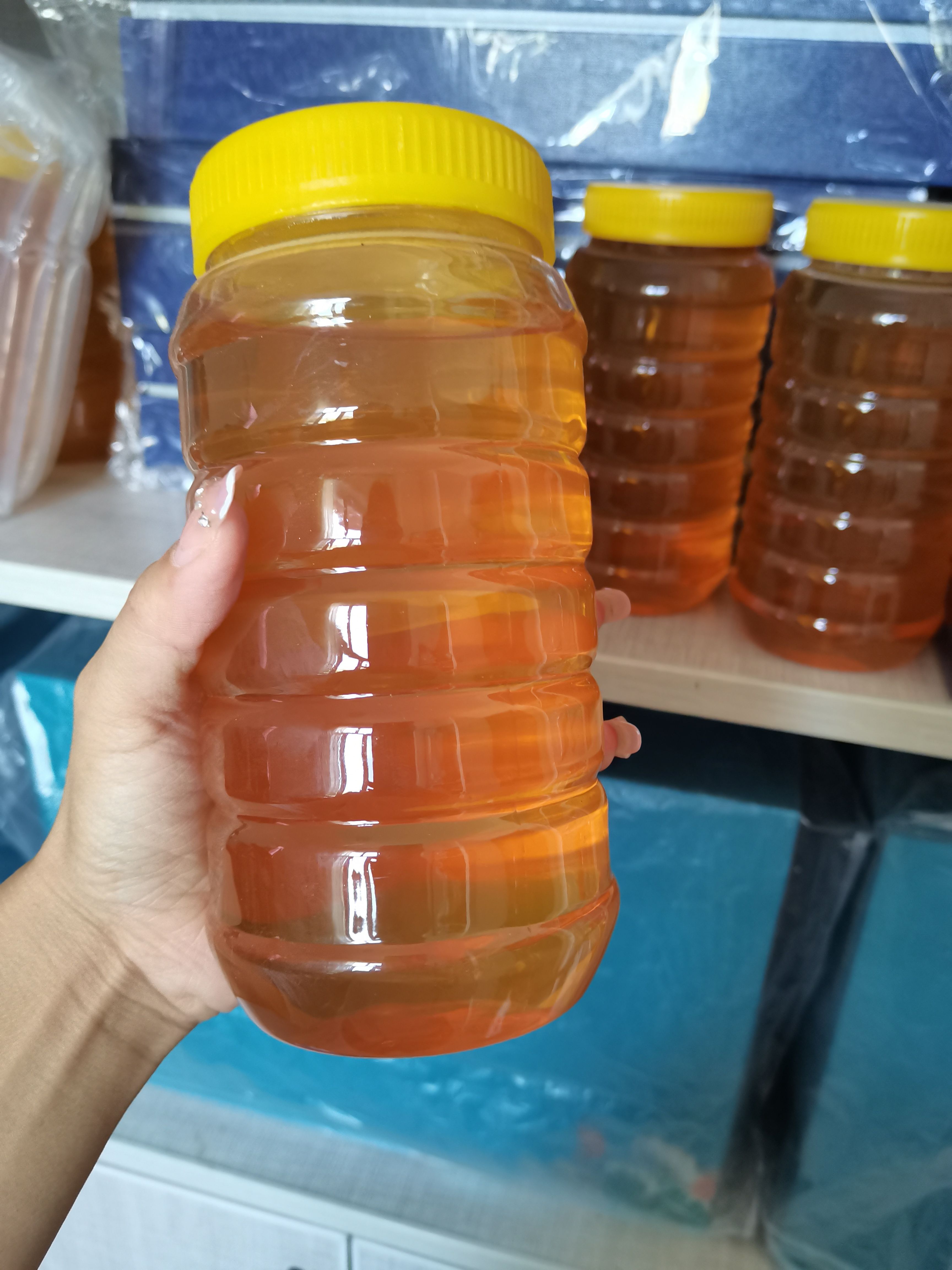 新疆农家土蜂蜜  不纯正全额退 一瓶一公斤