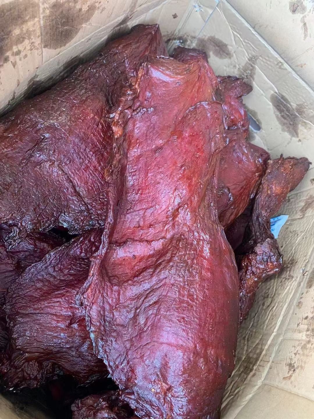 猪肉类  厂家批发地摊跑江湖麻辣大块肉烟熏大块肉 真空包装麻