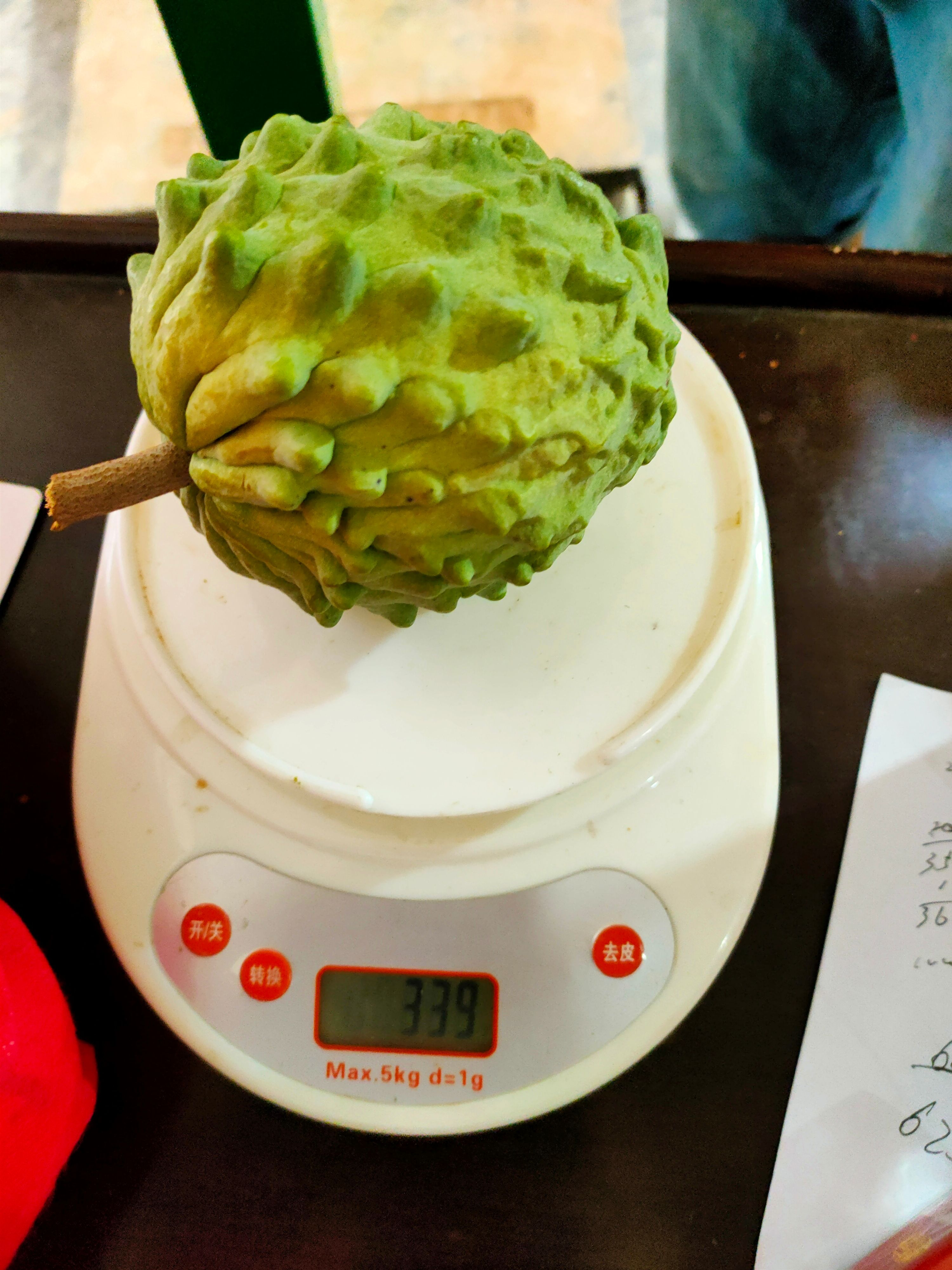 释迦果  元谋，释迦已经大量上市。