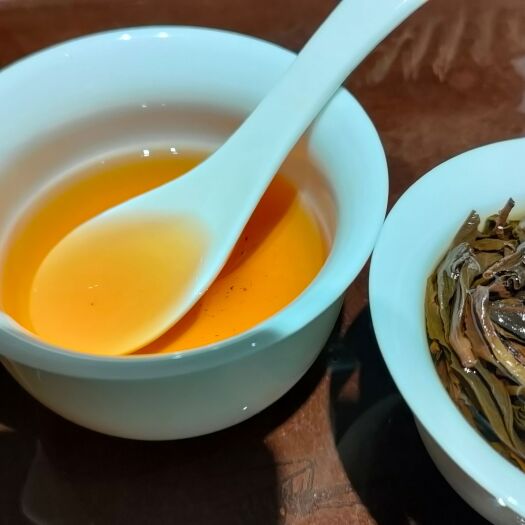 武夷山市水仙茶  老枞入口甘醇度高，青苔粽叶香舒适悠远，韵味足。