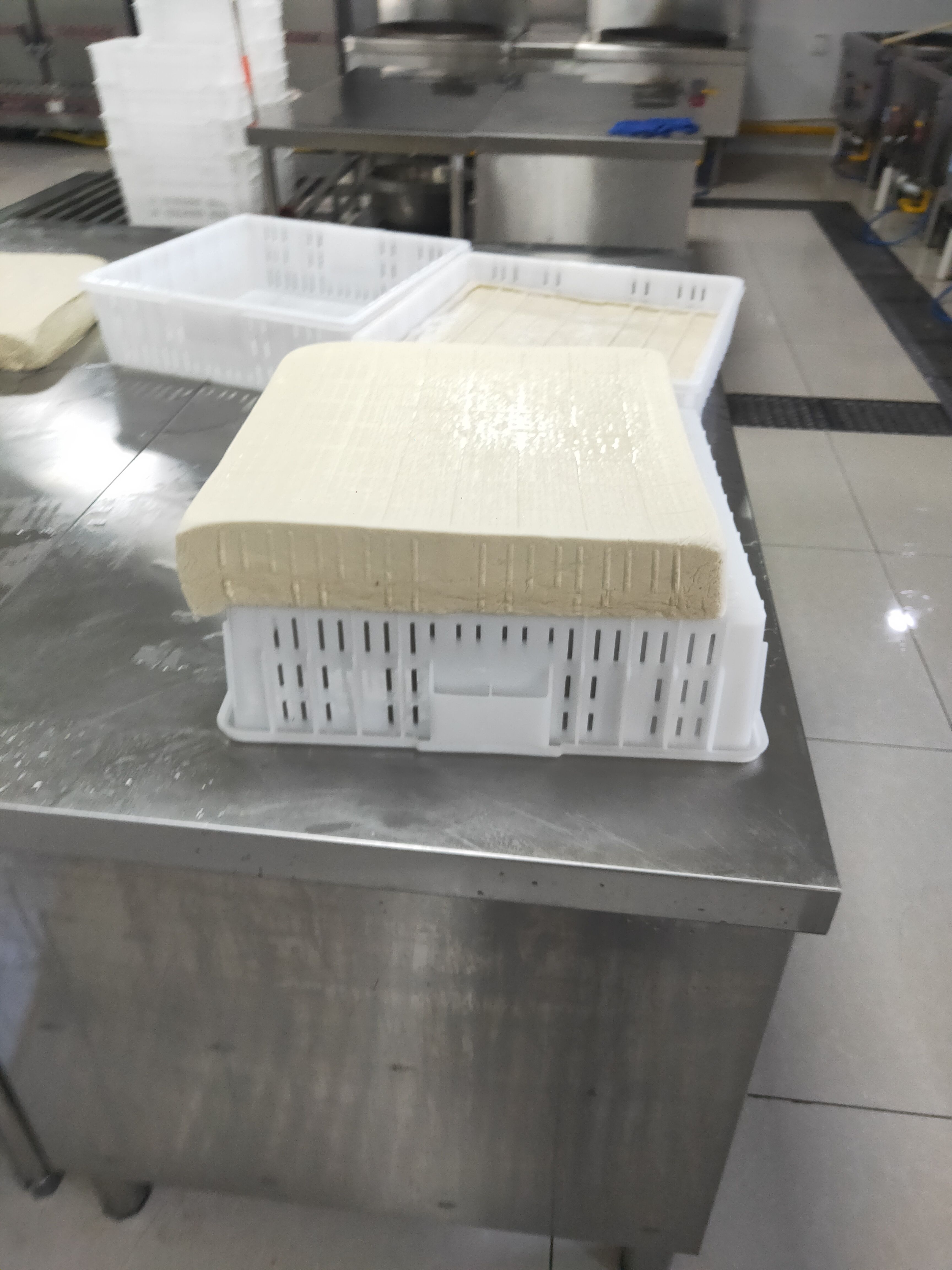 涿州市卤豆腐  地锅烧。纯卤水豆腐。
