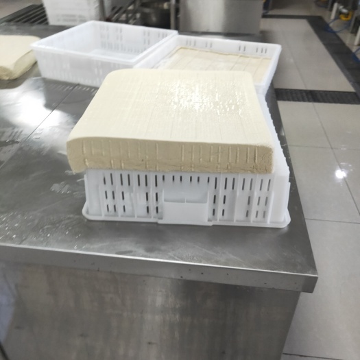 涿州市卤豆腐  地锅烧。纯卤水豆腐。