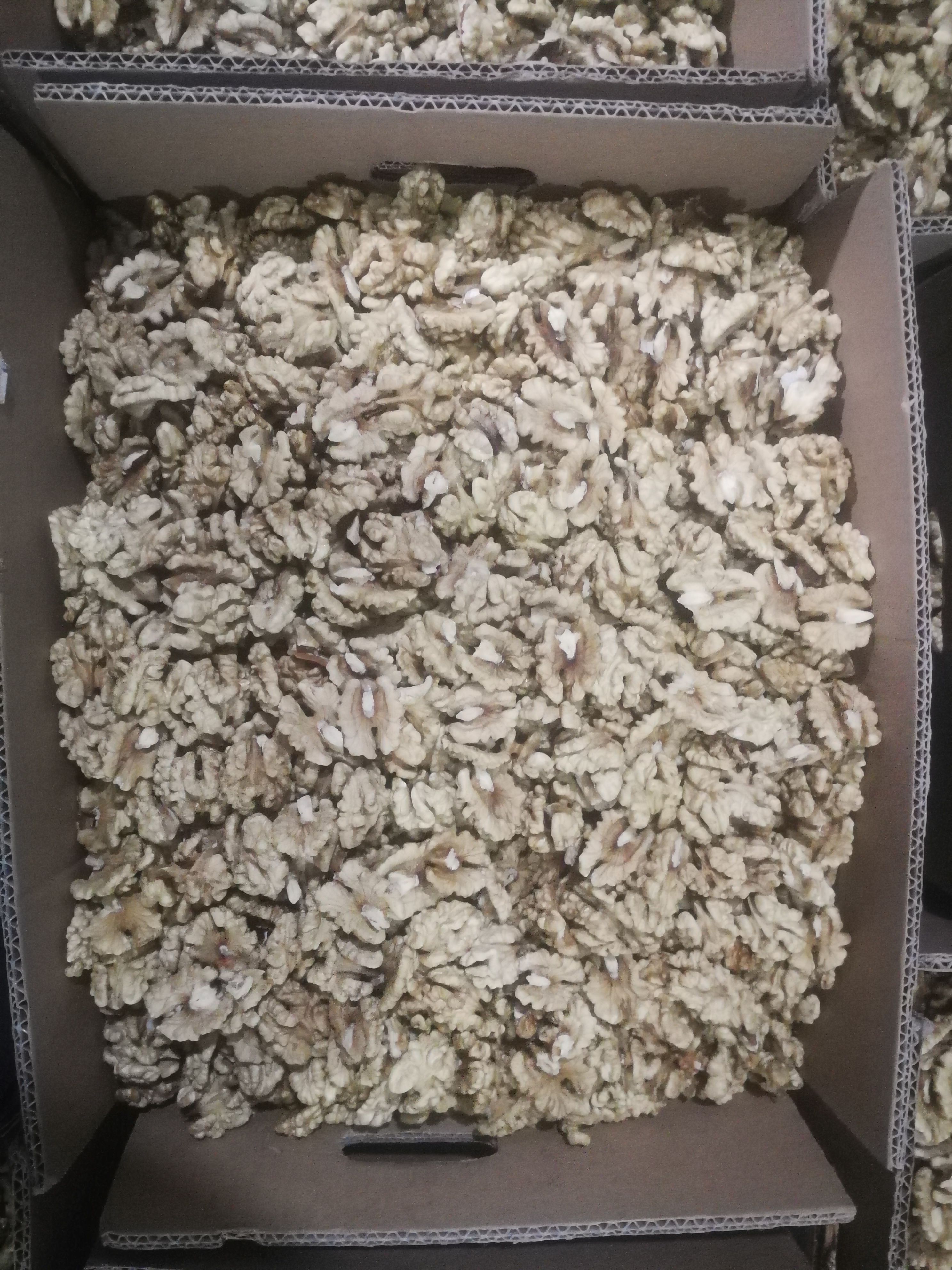 原味生核桃仁185出品，果肉饱满，纯手工挑选