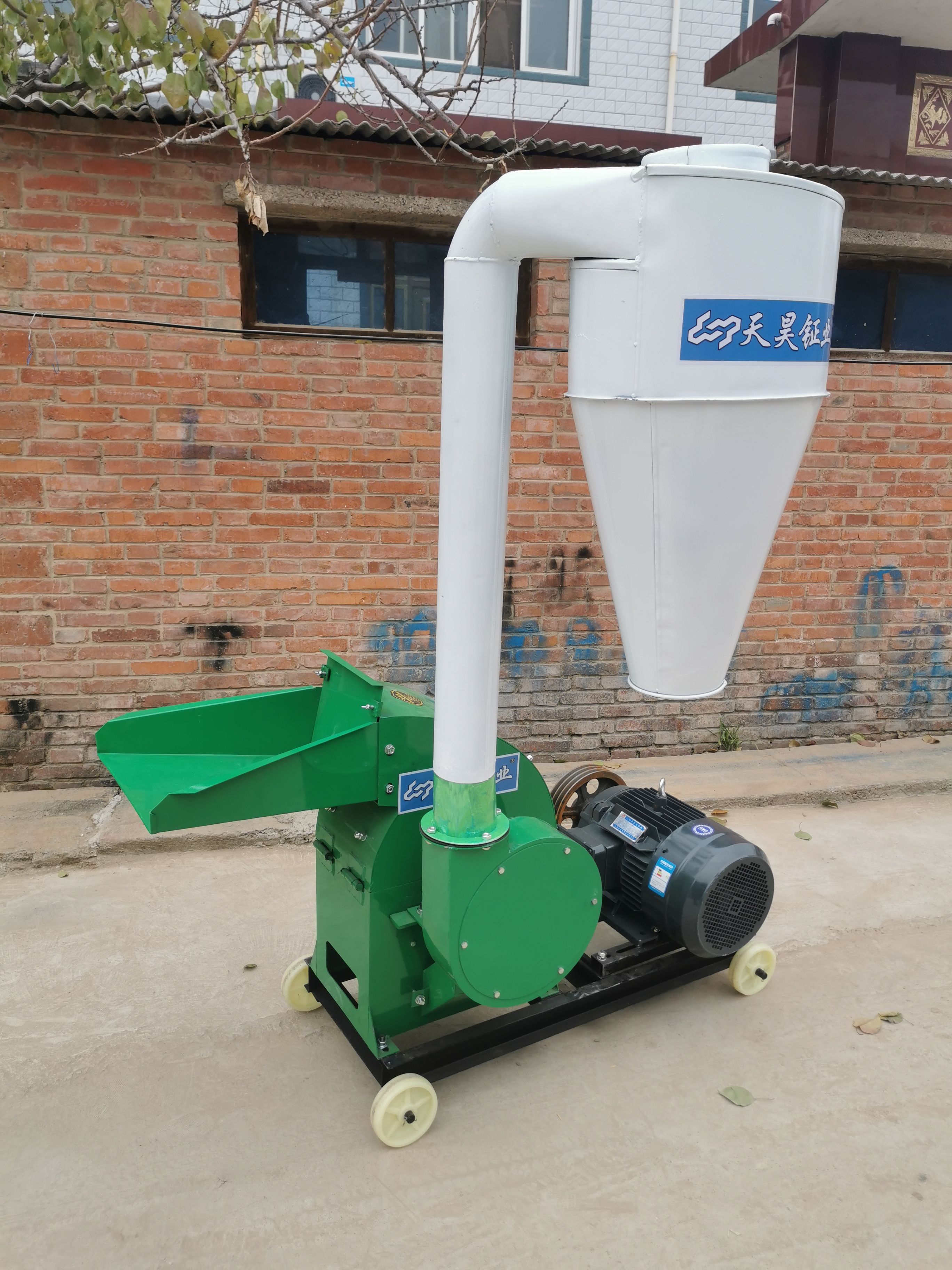 饲料粉碎机  粉碎机 420型粉碎机 养殖用玉米五谷杂粮玉米芯粉料机