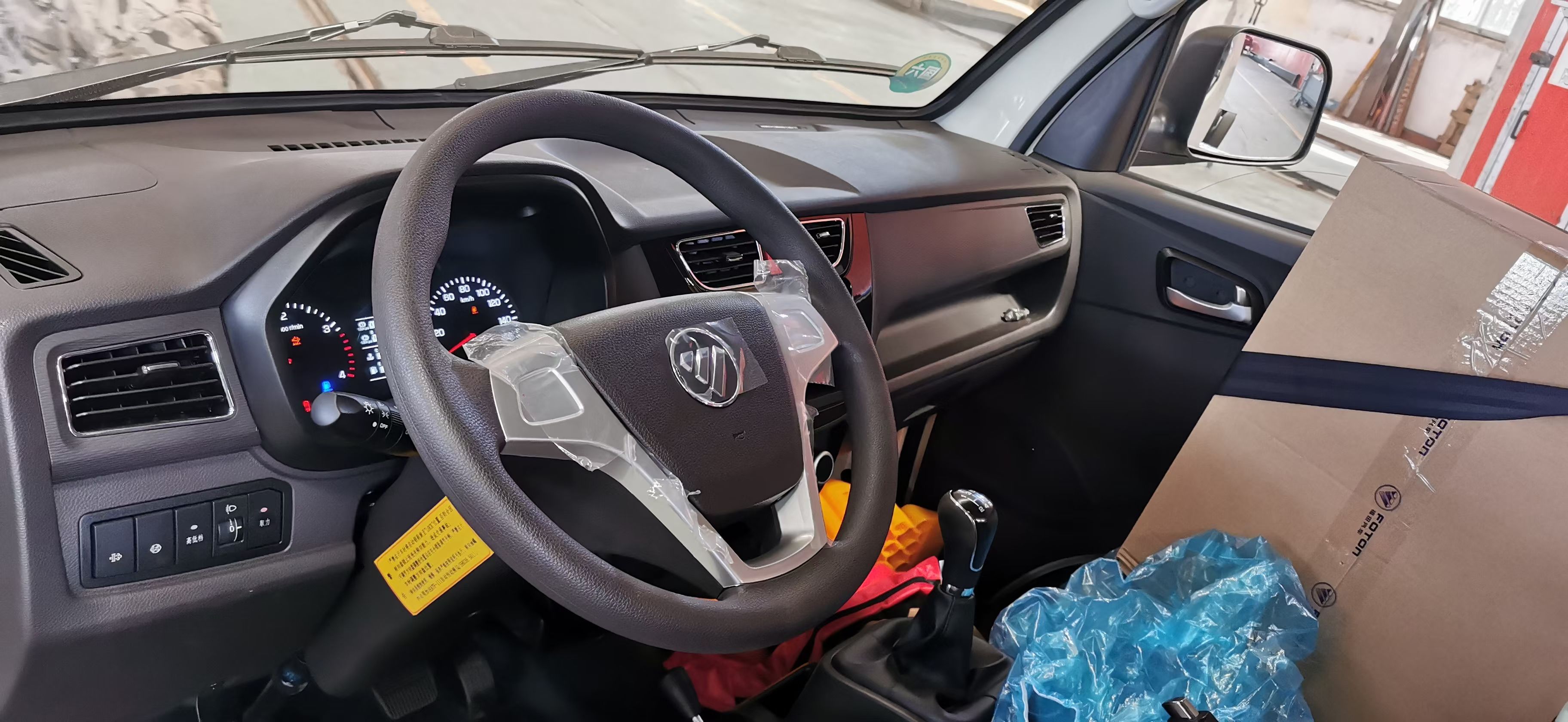 吊车 蓝牌随车吊全国可上户蓝牌随车吊