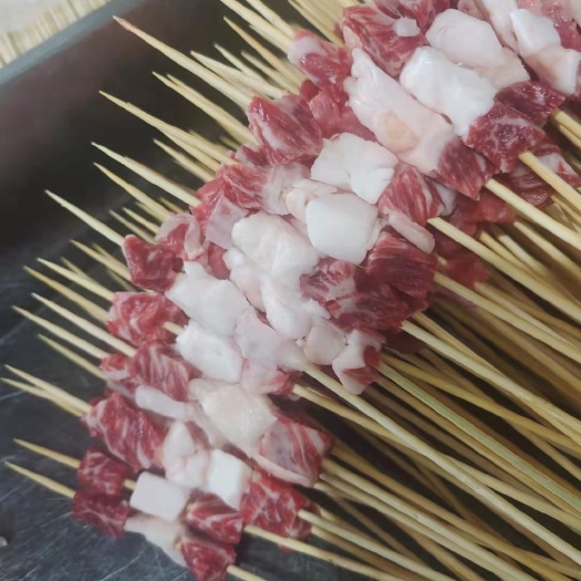 昆明牛肉串～新鲜清真黄牛肉～本地牛肉纯手工串的肉串