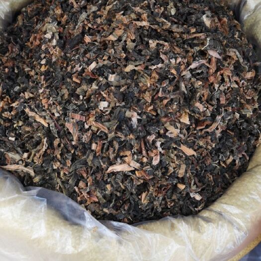 衡东县乡村自制梅干菜，干度百分之九十，黄色