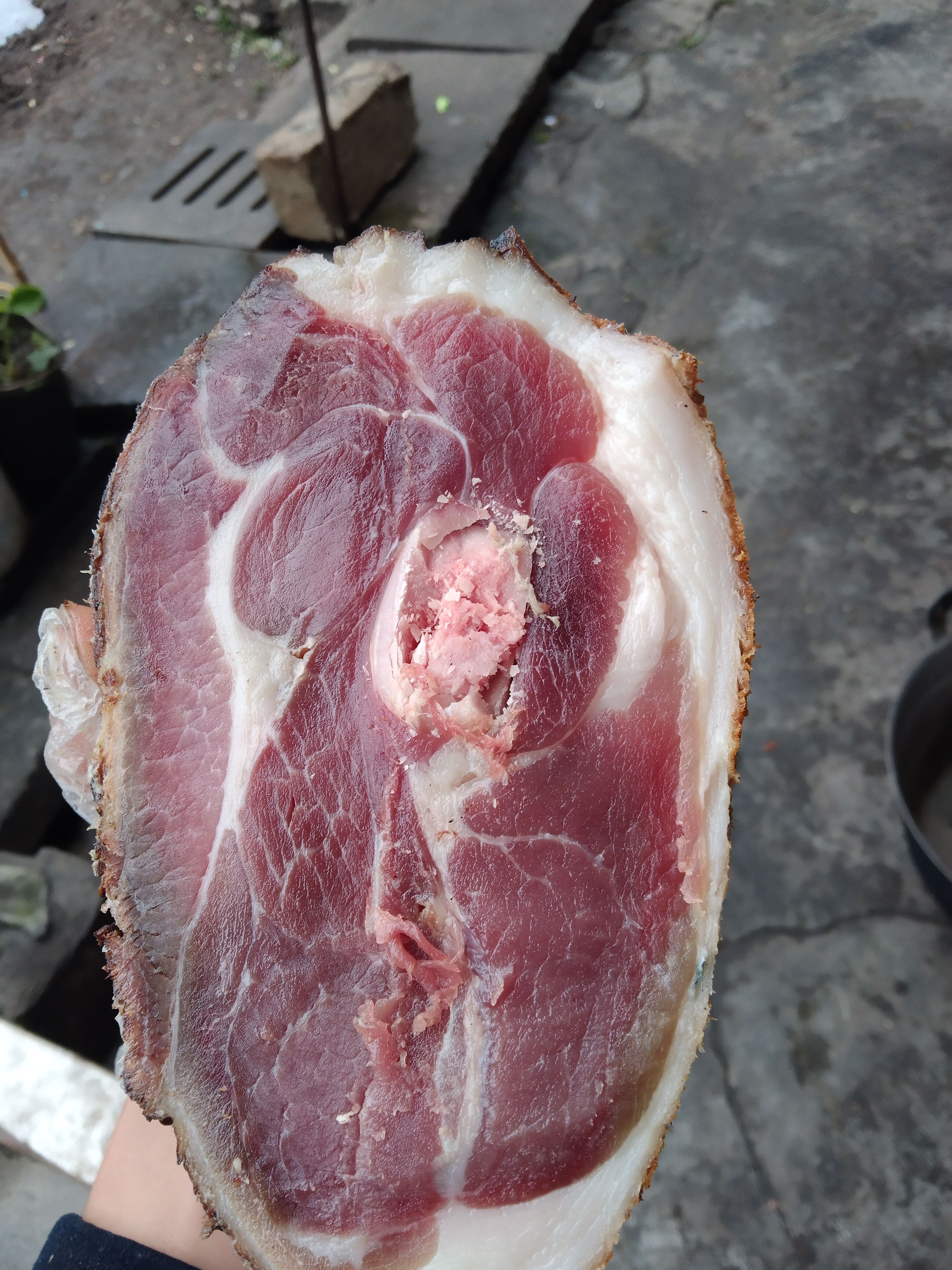 腊猪脚  腊肉，腊猪蹄