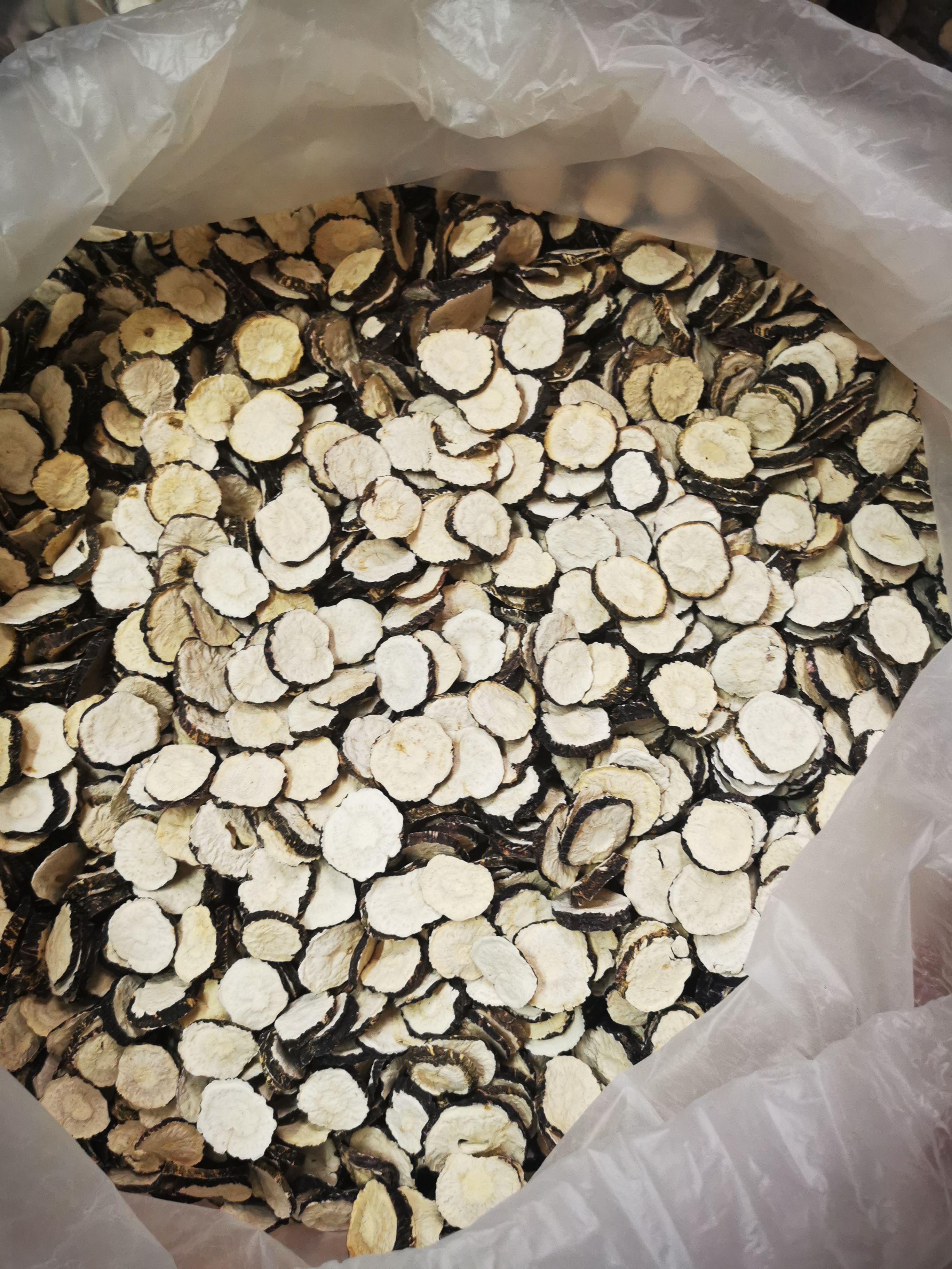 云南丽江高海拔黑玛卡片。5斤包邮一斤也是批发价包邮。产地直邮