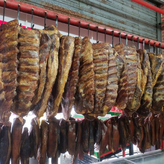 重庆市正宗青杠木烟熏精品腊排骨
