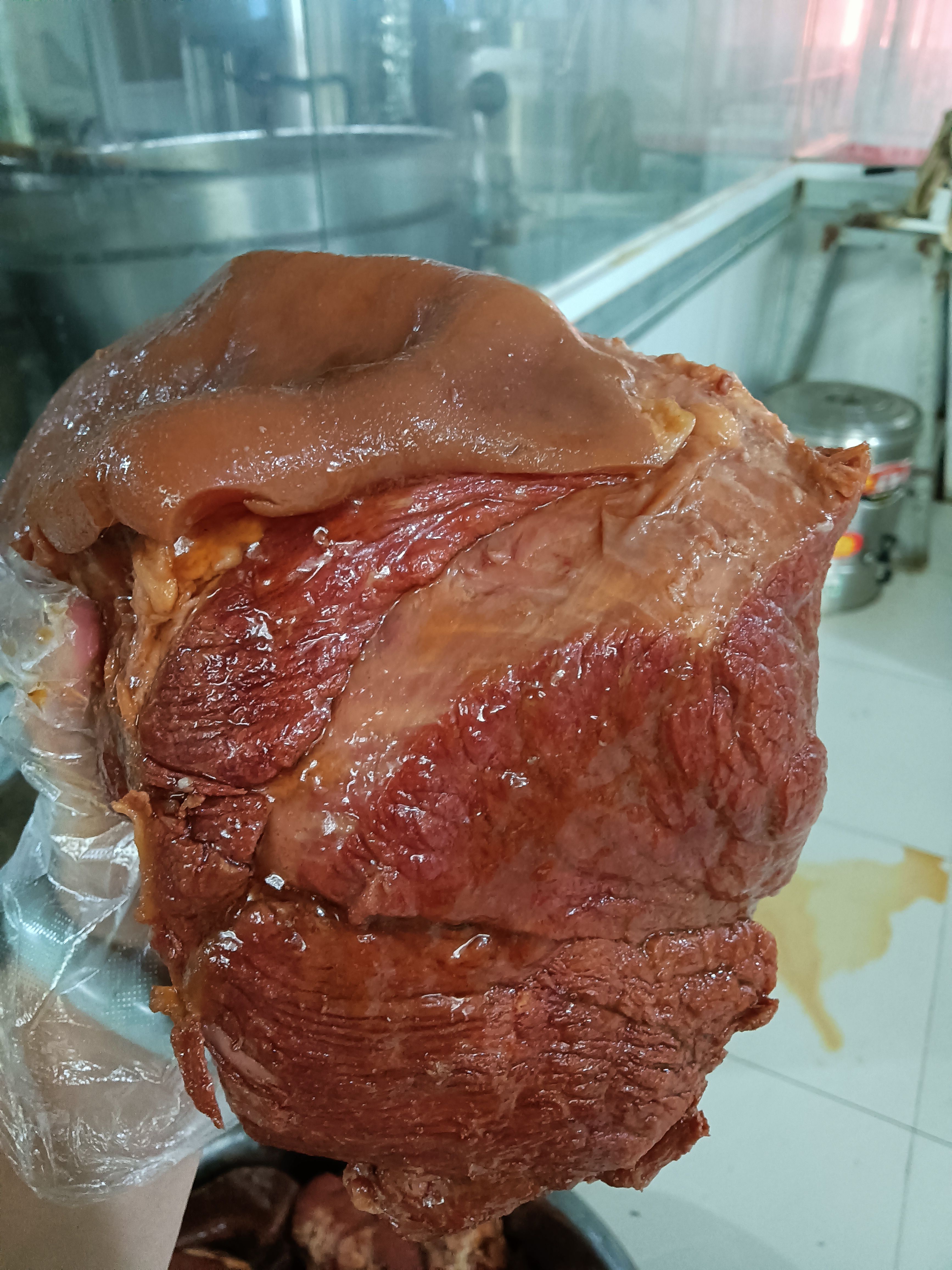 熟马肉 带皮熟肉，带皮熟肋条