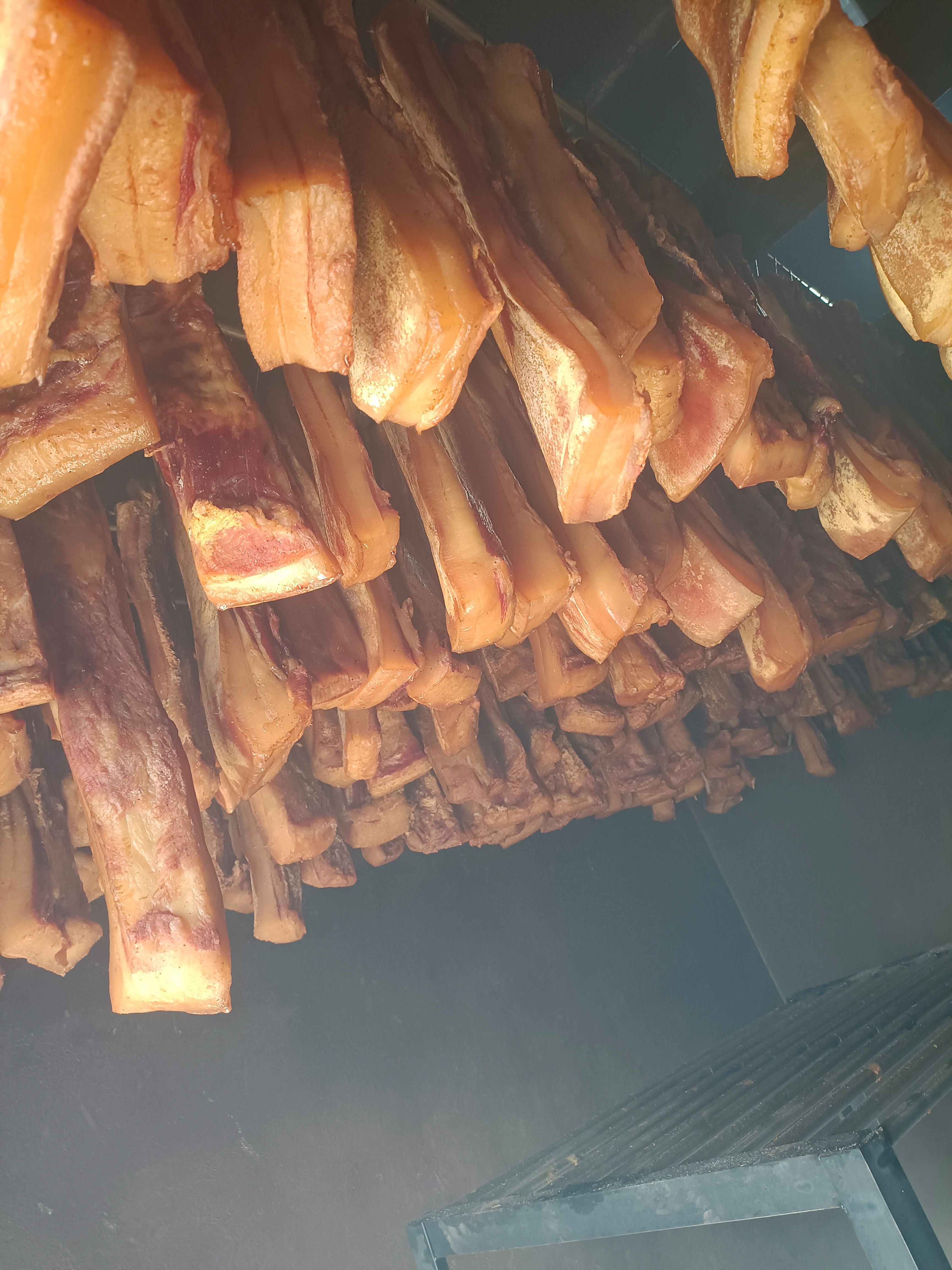 恩施高山粮食猪，柴火慢熏