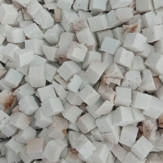 新平县 松茯苓