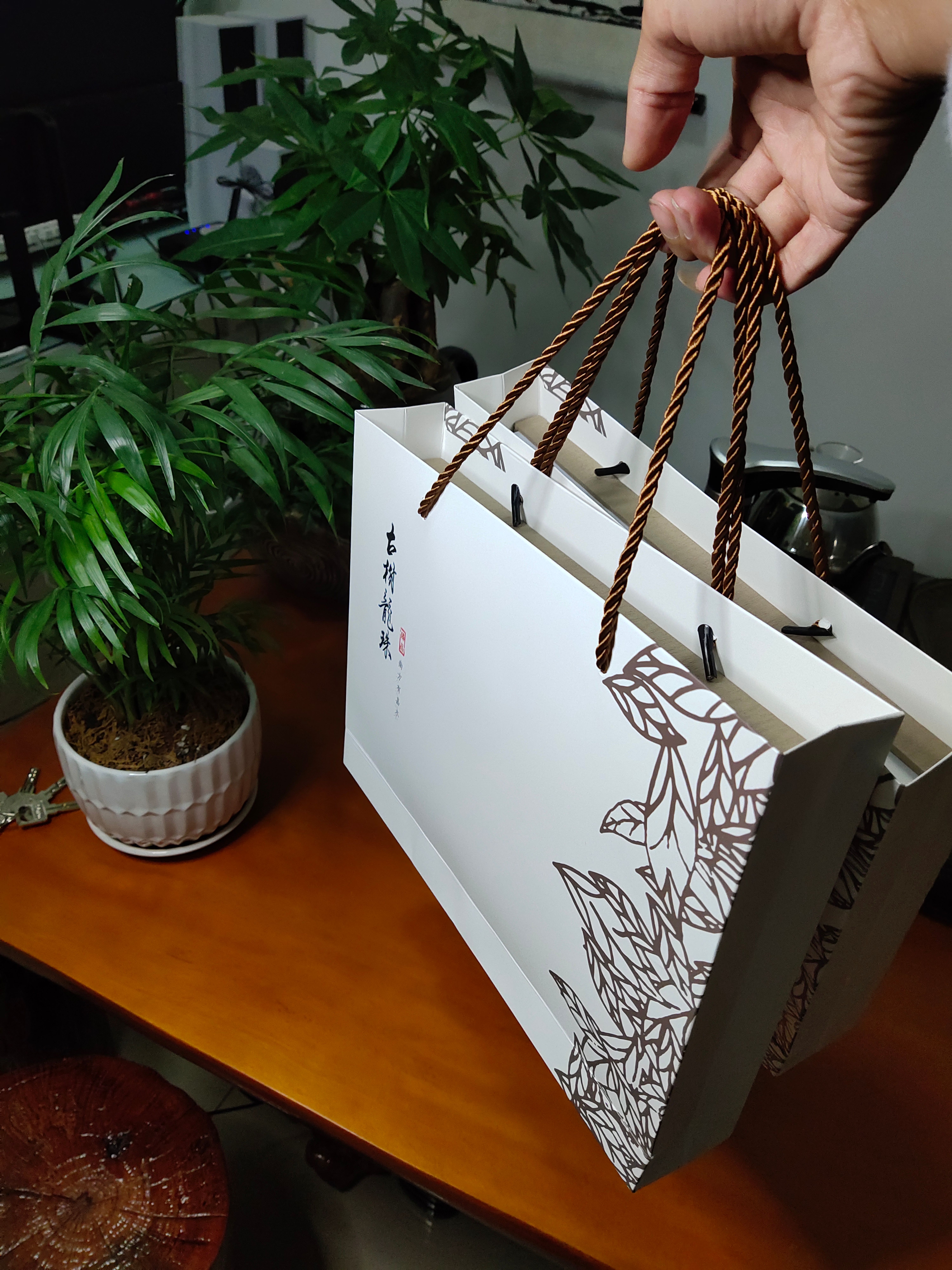 古树茶  龙珠茶 礼盒装 龙珠 生茶古树 回味甘甜