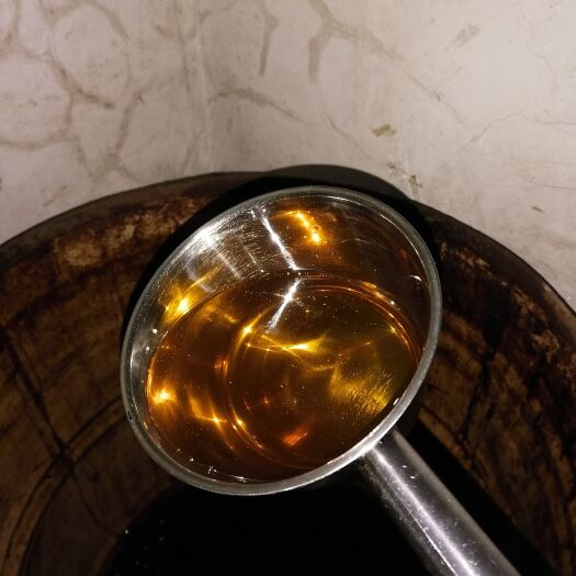 耒阳市山茶油湘南油海金黄山茶油传统压榨：堆晒选焙粉蒸踩装榨