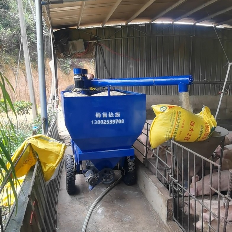 养猪场专用喂料车 电动喂料车 饲料车 运料车 养殖场用车