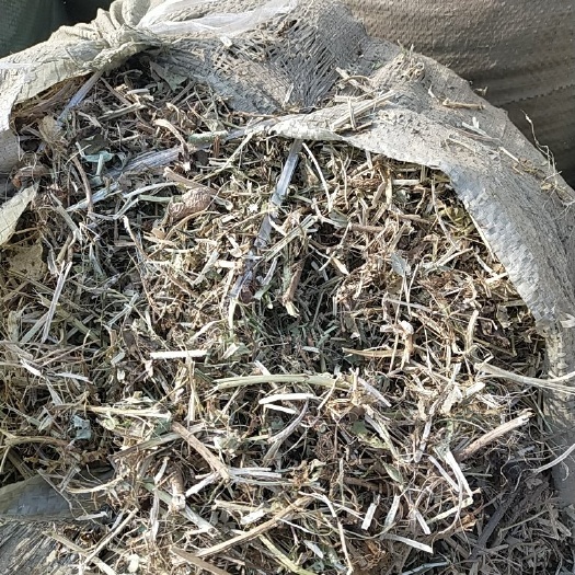 嘉祥县常年供应花生秧秸秆牛马羊粉草三无产品无土无膜无霉变保干