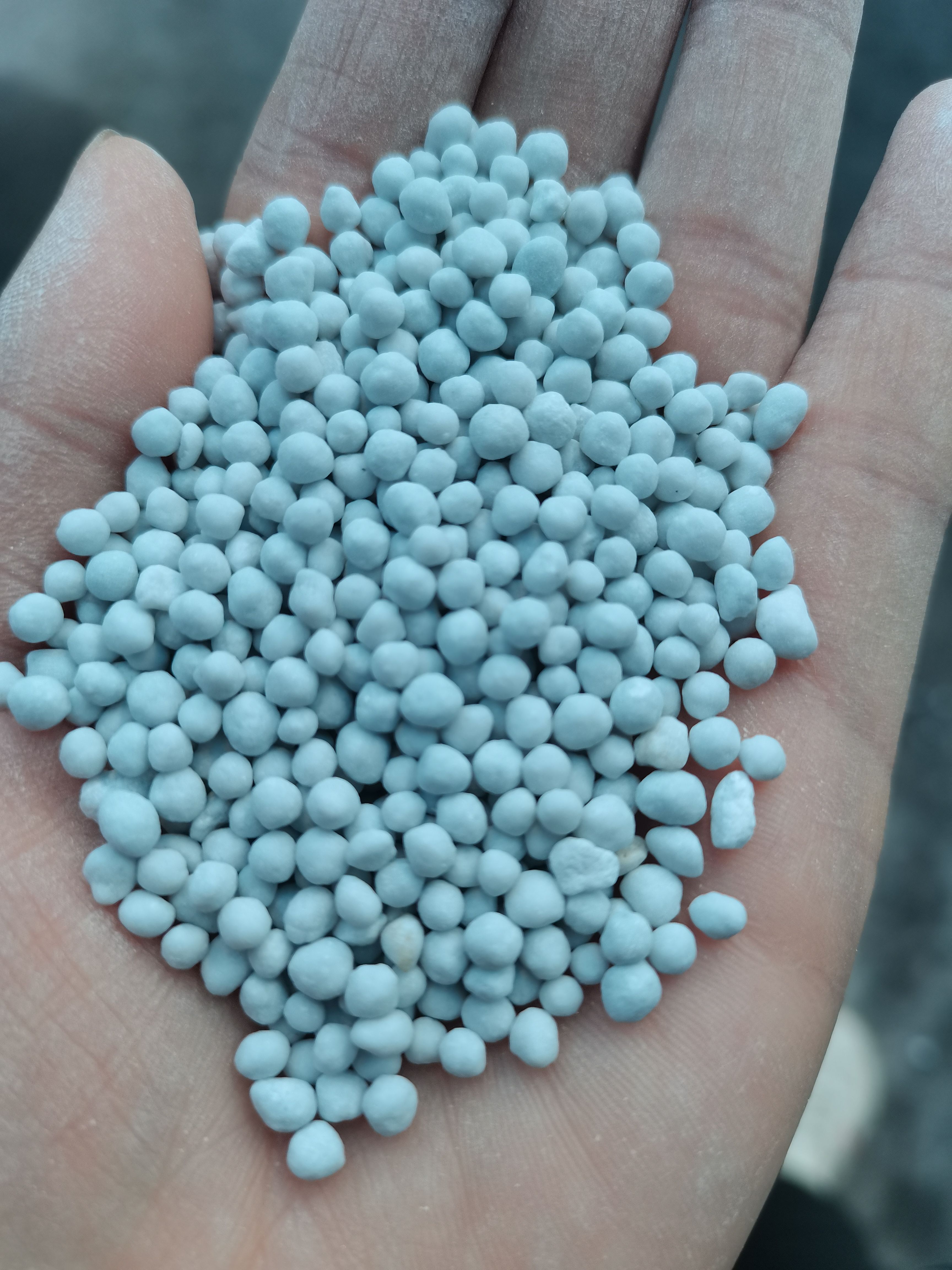 复混肥  玉米肥复合肥，颗粒圆润饱满硬度好