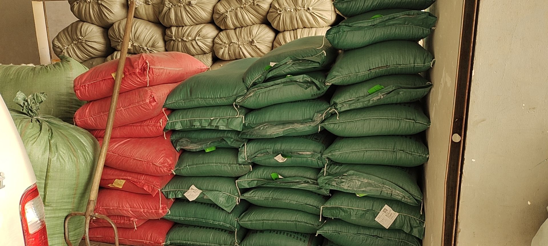 豆粕饲料  东方希望名门兔粮兔饲料长毛兔肉兔宠物兔实验兔全价