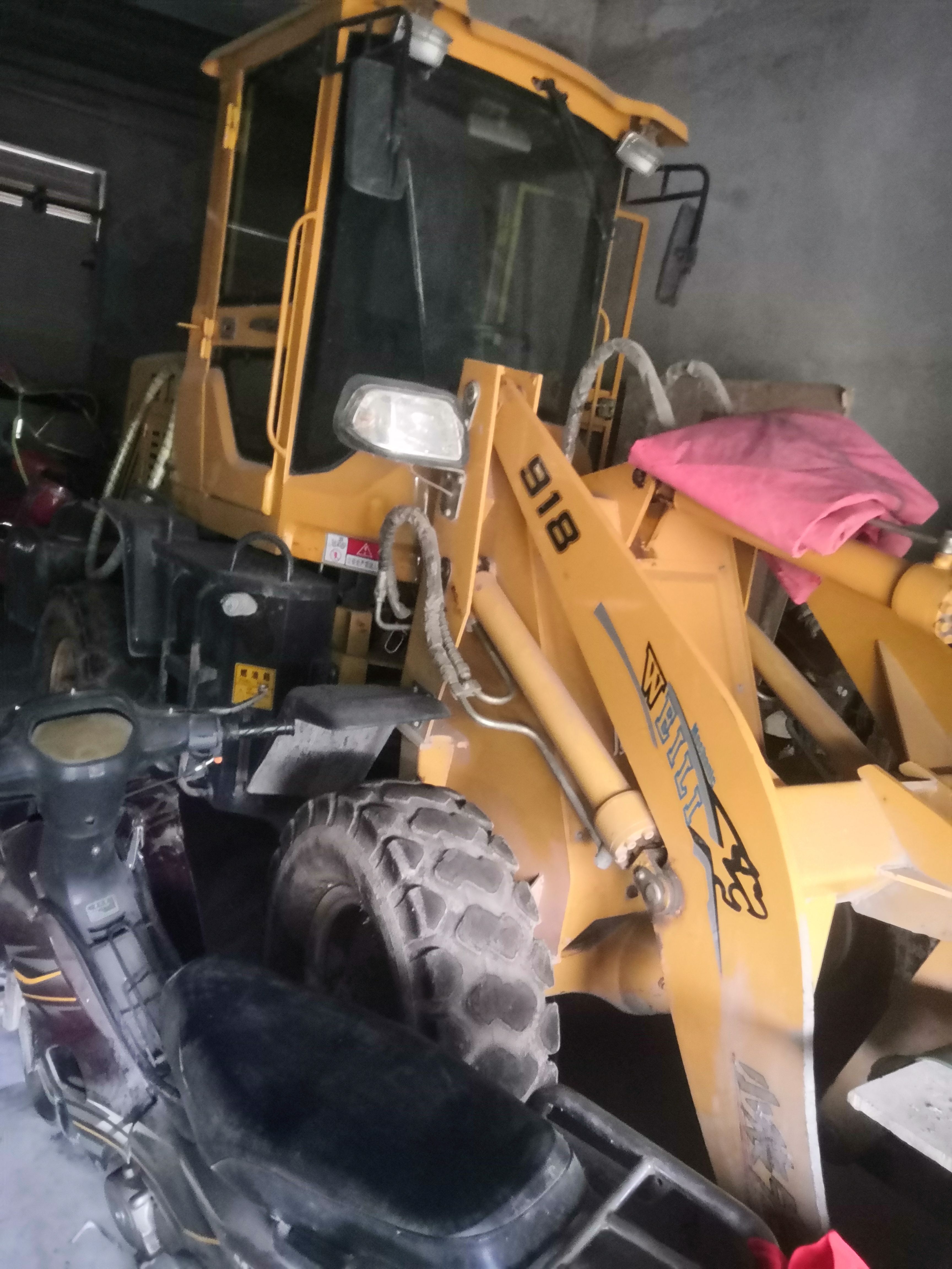 铲车 一年 9成新 柴油 