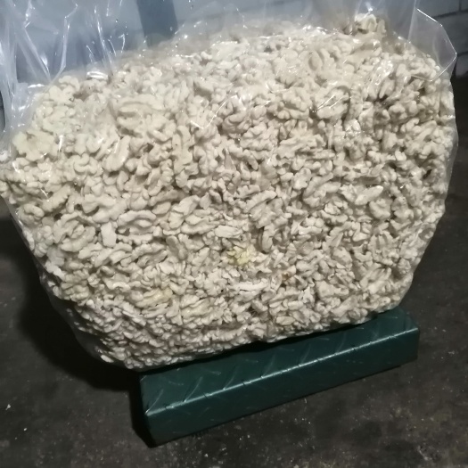 洛南县 取皮核桃仁