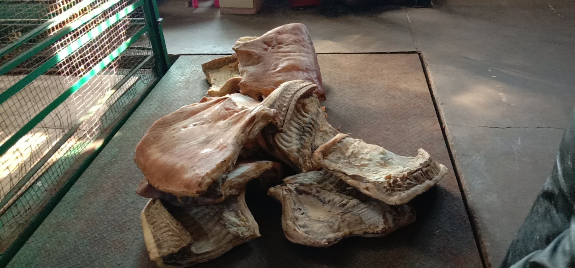 腊肉  云南特产 宣威腊五花肉 带排五花肉 风干五花肉 可做
