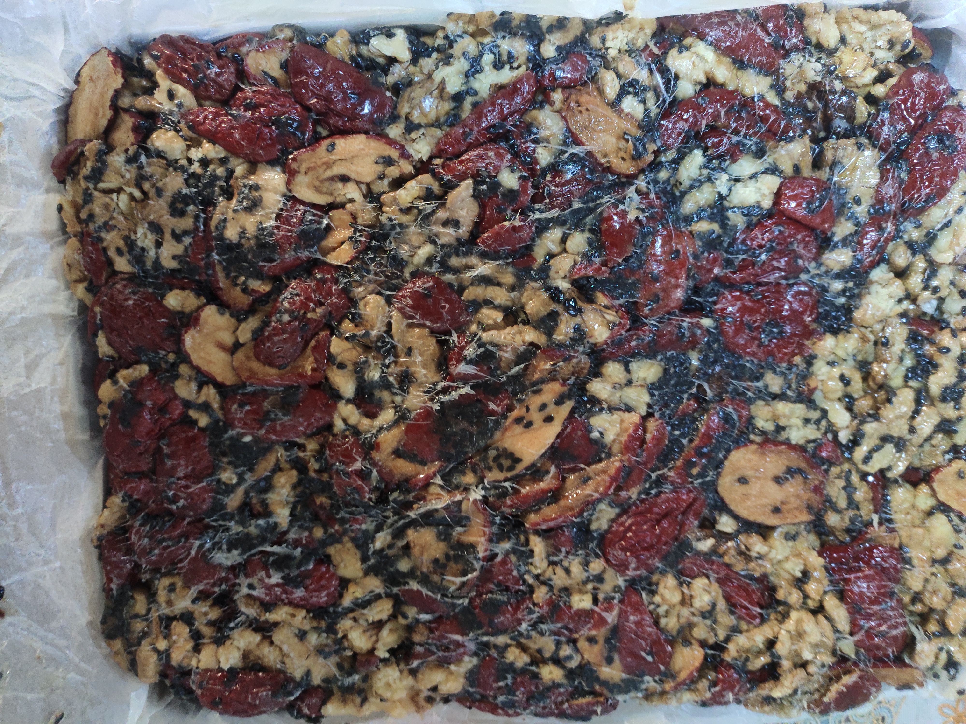 芝麻核桃仁 自制黑芝麻红枣核桃糕