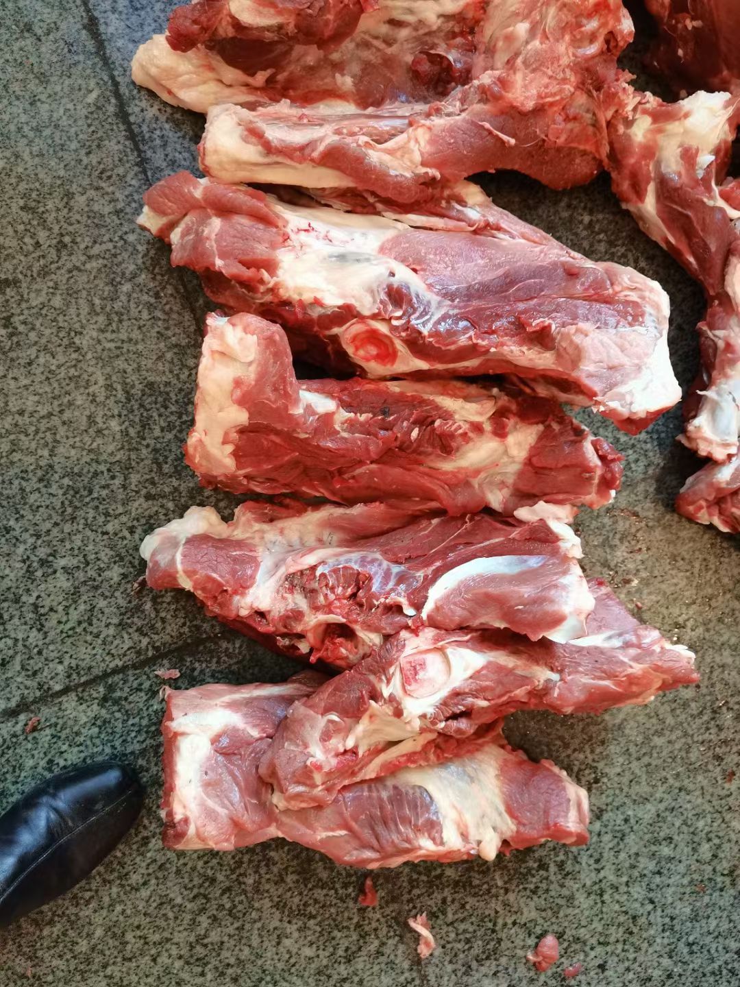 猪骨头 母猪带肉杂骨40%左右