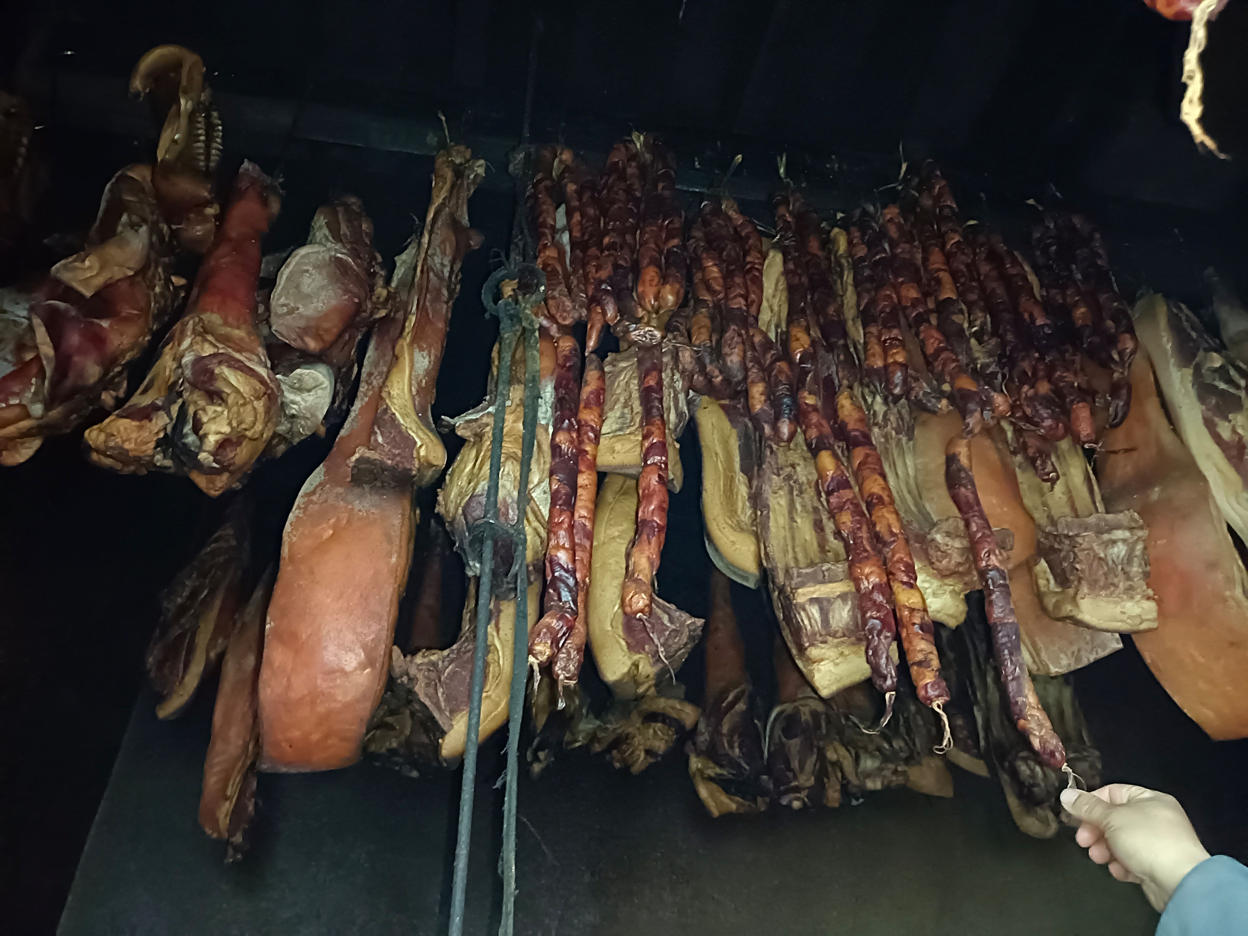 湘腊肉腊肠腊猪蹄 土家族正宗土猪薰肉