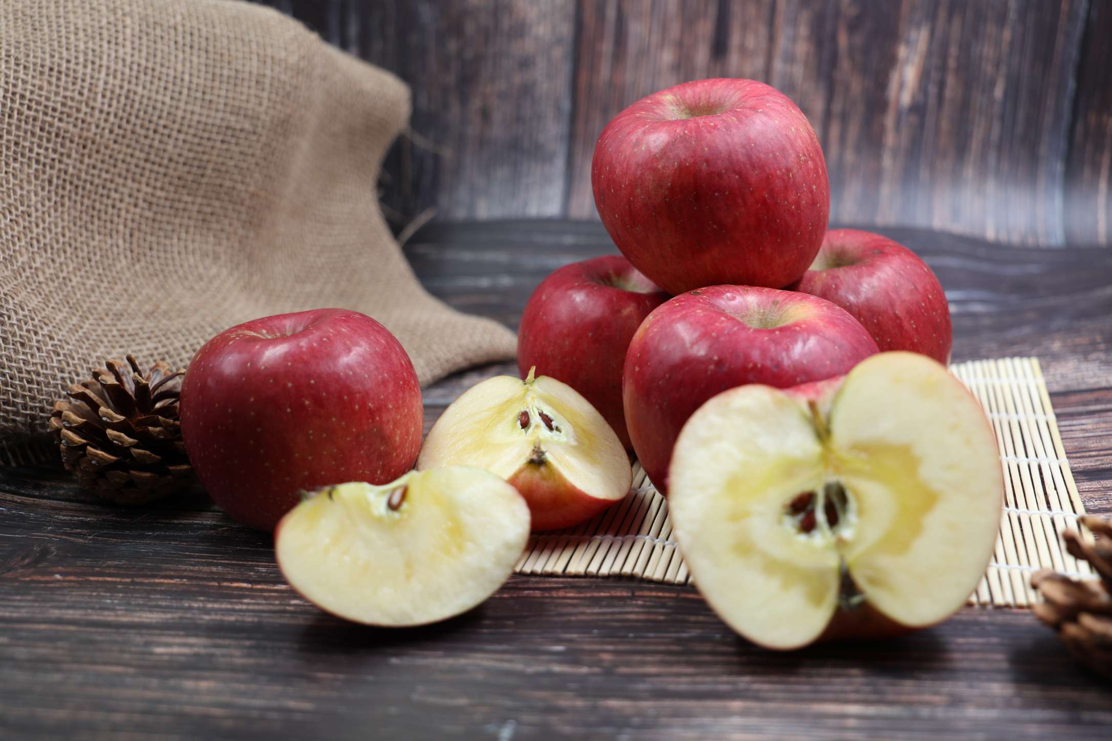  甘肃静宁兄弟崇信苹果 又脆又甜