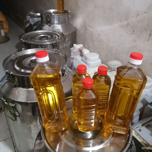 贵港 新榨纯正山茶油，传统工艺物理压榨。