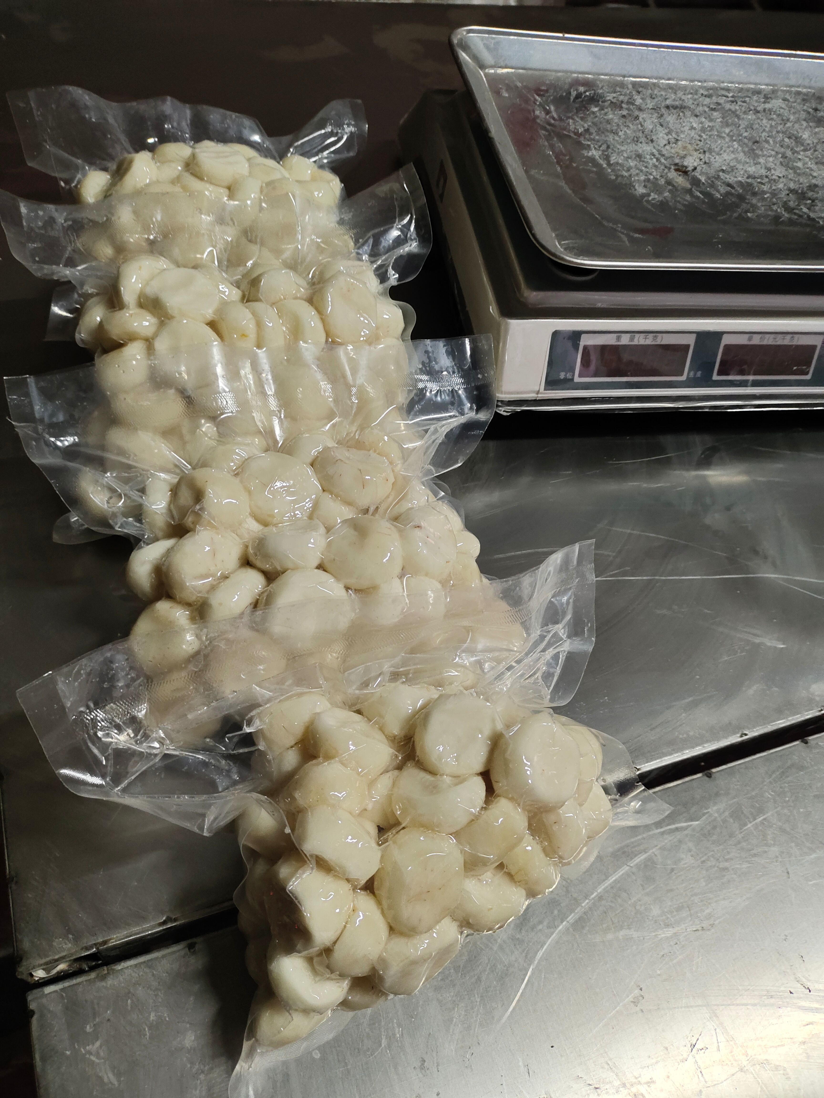 毛马蹄  广西桂林市荔浦市削皮白马蹄，纯手工加工，欢迎选购。