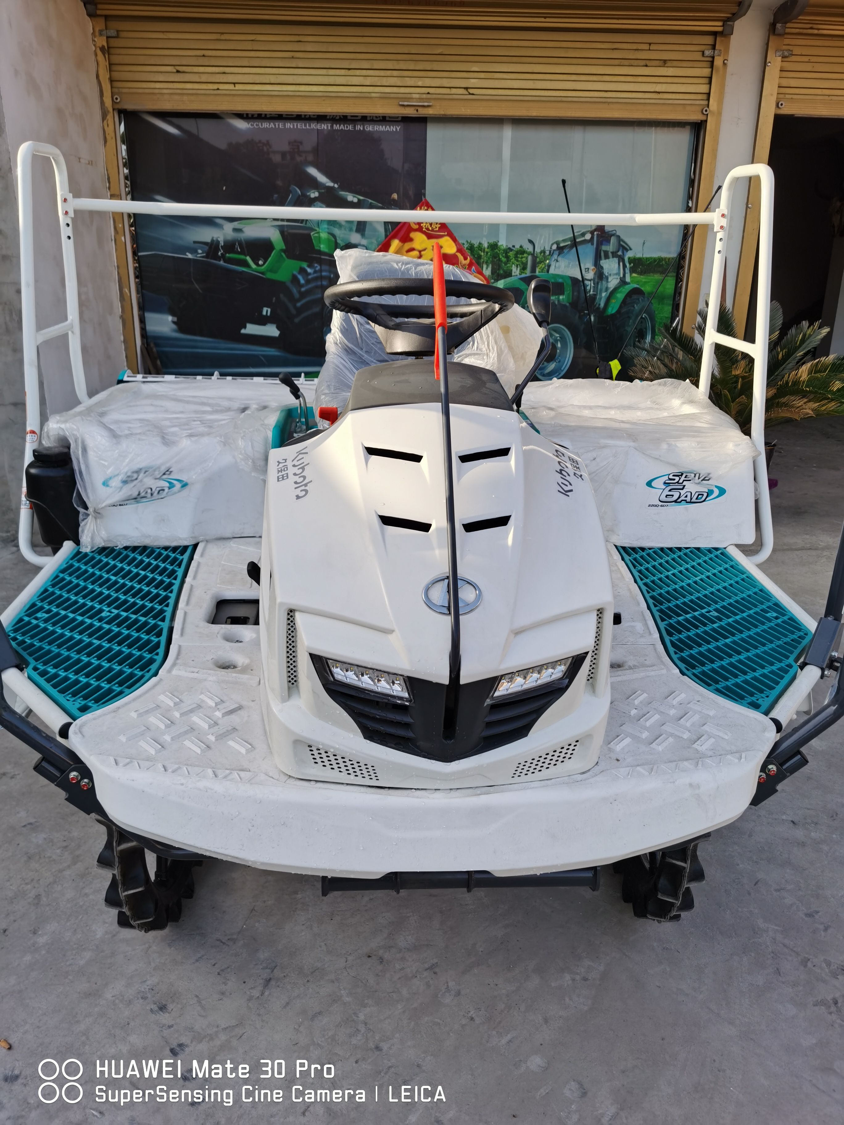  2022款久保田6AD插秧机价格感人。