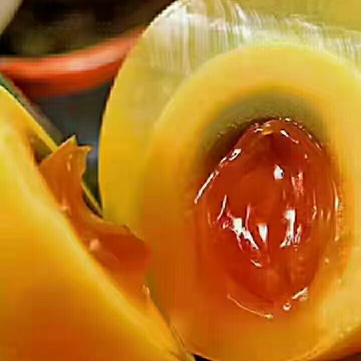 成都鸡皮蛋鸭皮蛋松花皮蛋溏心皮蛋味道纯正 地摊批发大量供货