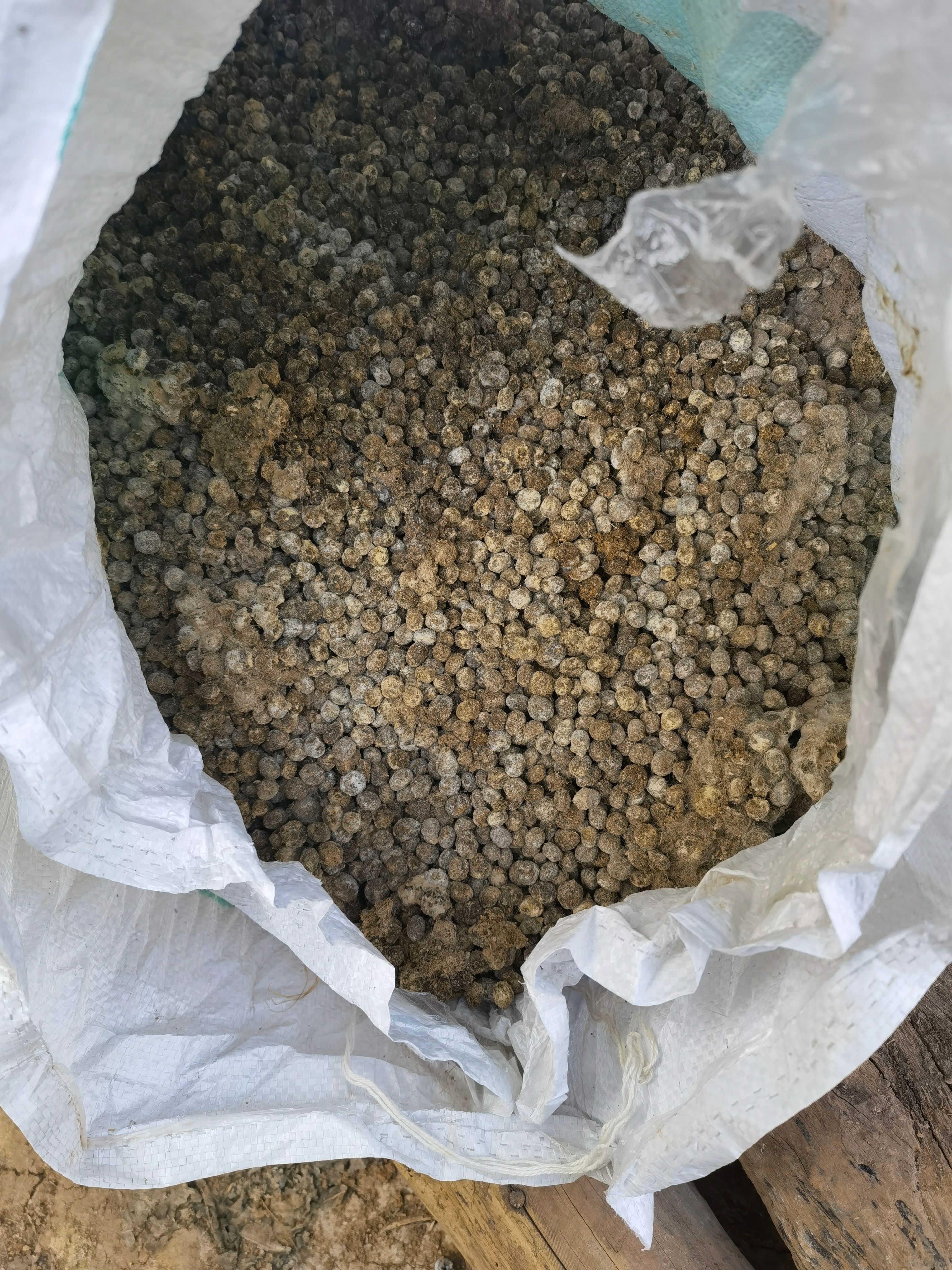 优质颗粒兔粪，袋装，肥土