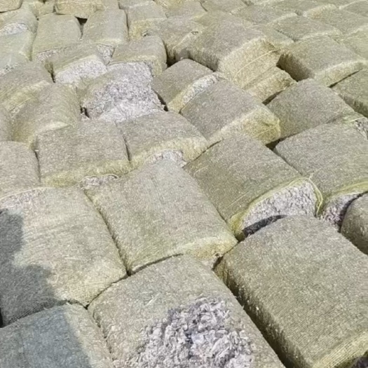 金乡县大蒜皮，混合皮，烘干皮，干度好没有任何杂质，牛羊好饲料，