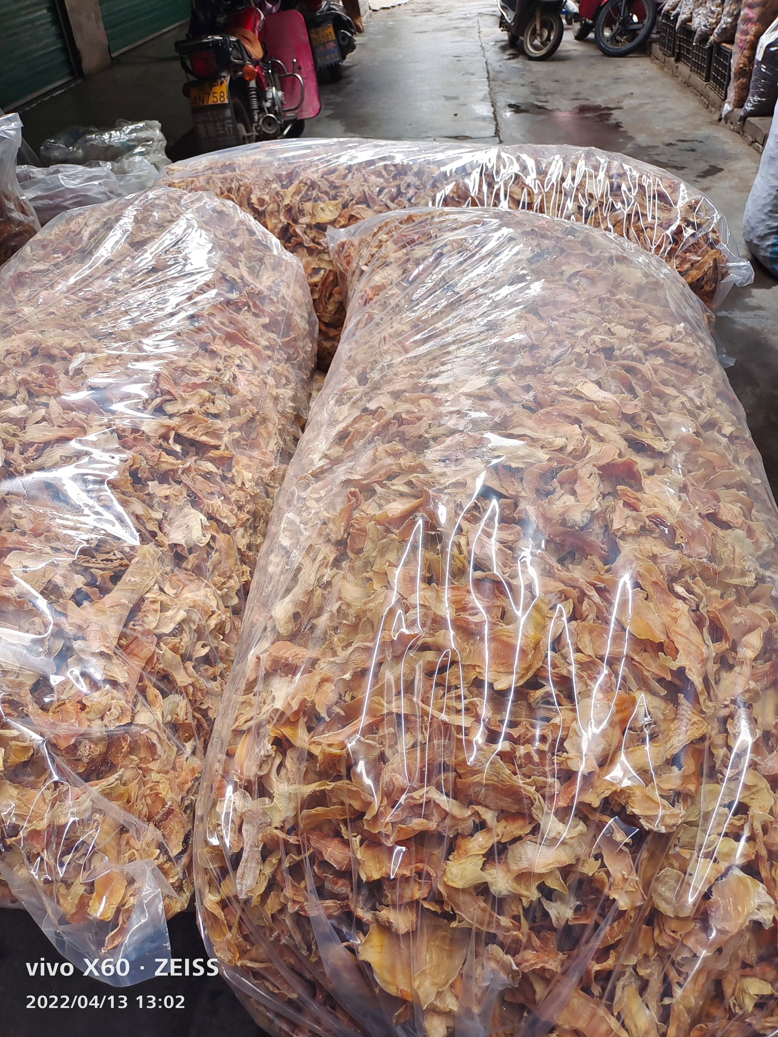 农家本地笋干，笋丝，色好，干度好，嫩