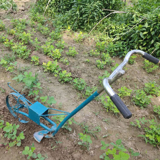 小型多功能开荒器翻土开沟除草农用工具耕地机人力手拉犁地机