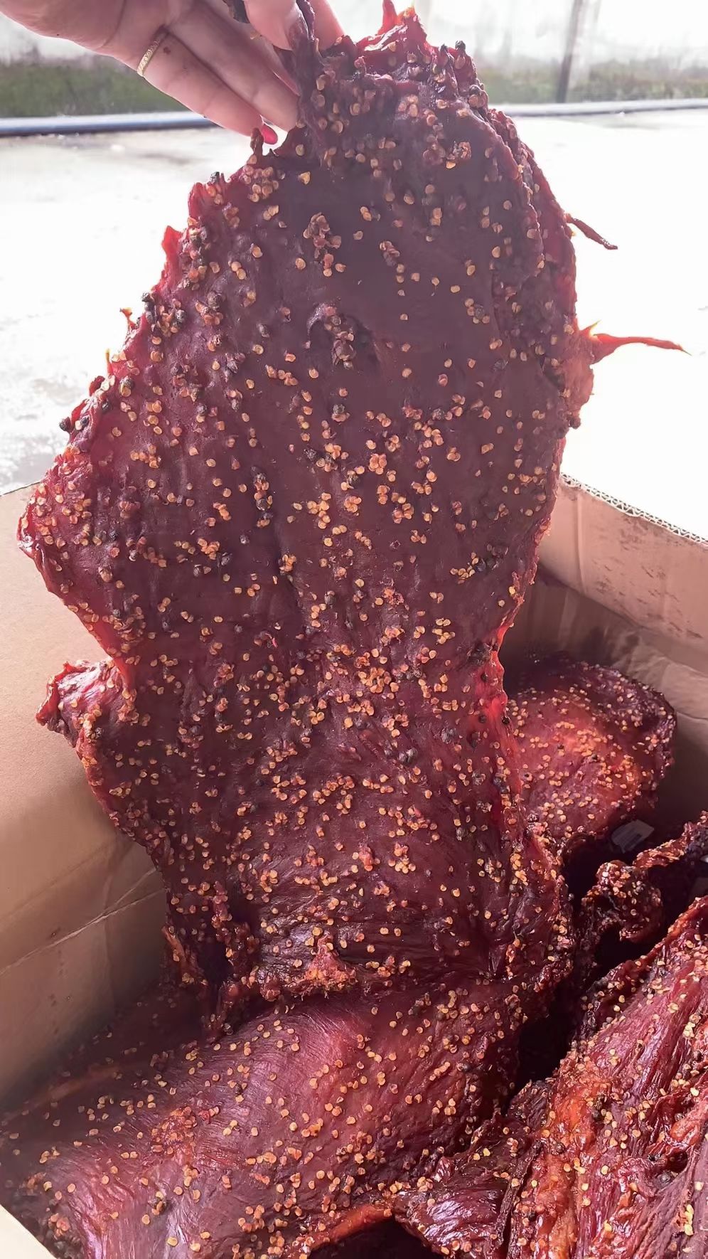 腊牛肉  牛肉类 麻辣大块肉，五香大块肉，厂家直销欢迎咨询