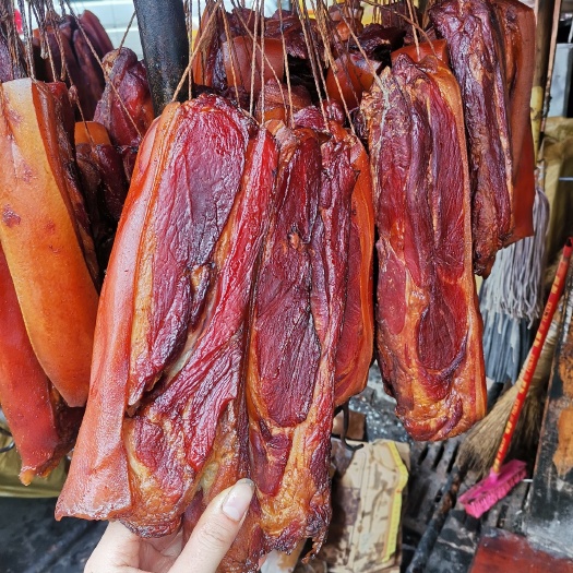 湖南烟熏腊肉 红前腿肉 腿肉 超市农家乐酒店特色餐饮食材