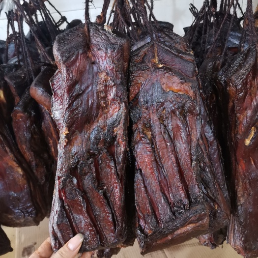 长沙湖南烟熏五花腊肉，黑五花腊肉，酒店农家乐，地摊赶集食材