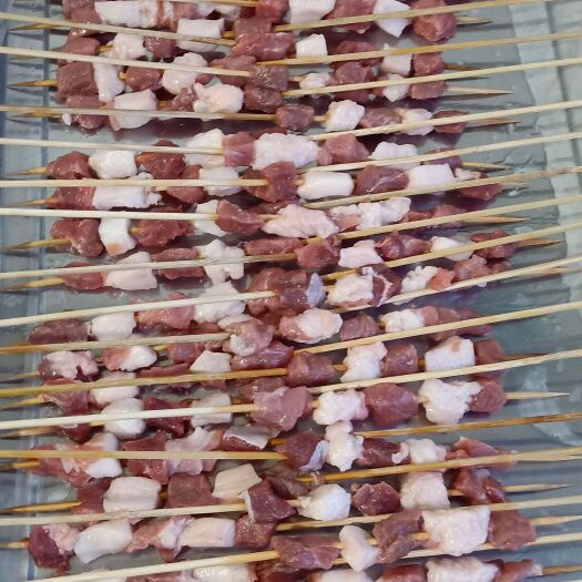 巴彦淖尔藏香猪肉串，三红两白、五花肉串